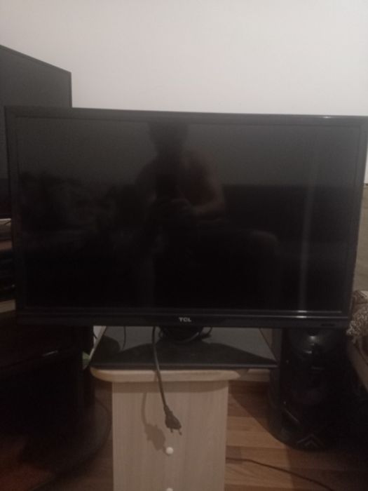 Два телевизора плазменный и простой