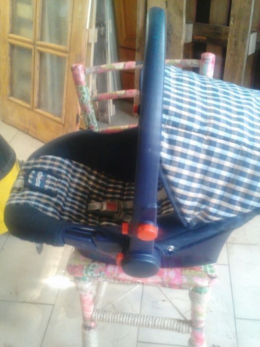 Детско столче - кошче за кола CHICCO