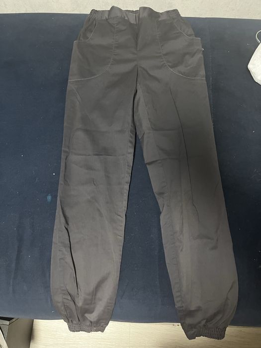 Отдаю одежду даром