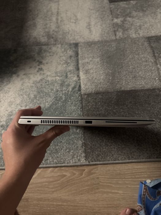 vand laptop perfect pentru ofice
