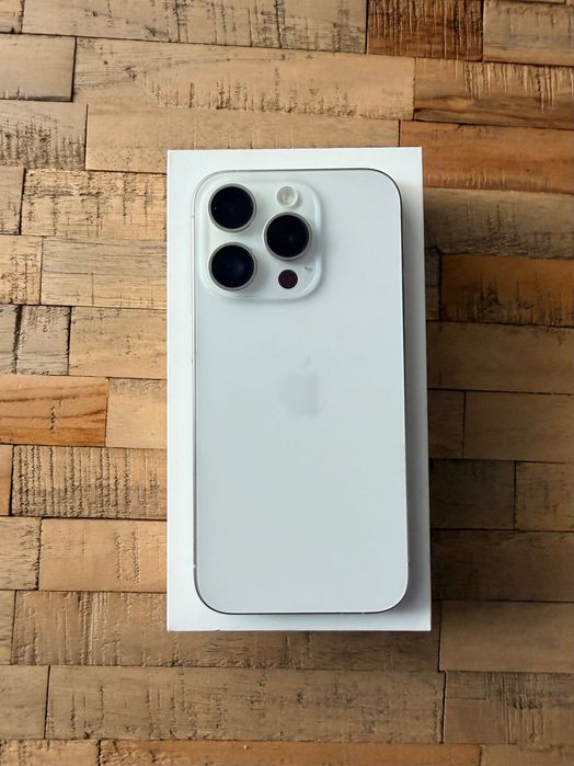 iPhone 15 pro 256GB White Titanium