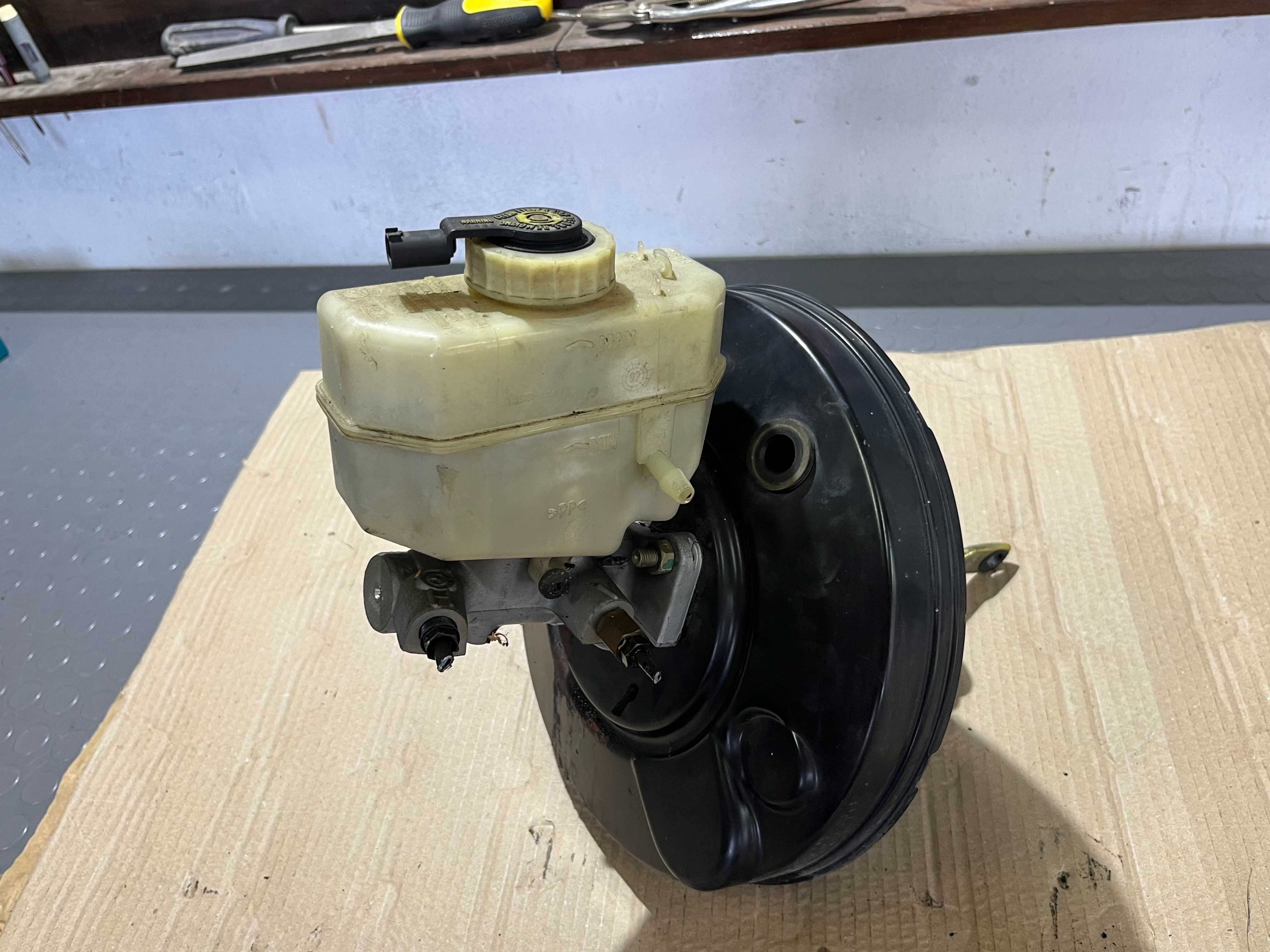 Серво със спирачна помпа за BMW E46 (DSC)