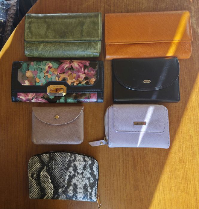 Дамски портмонета