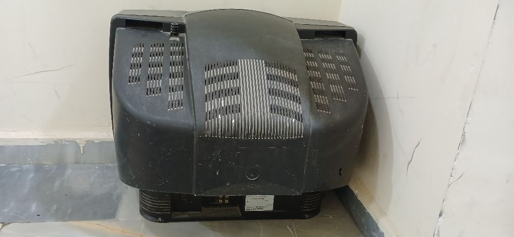 LG телевизори срочна сотилади! Холати яхши!