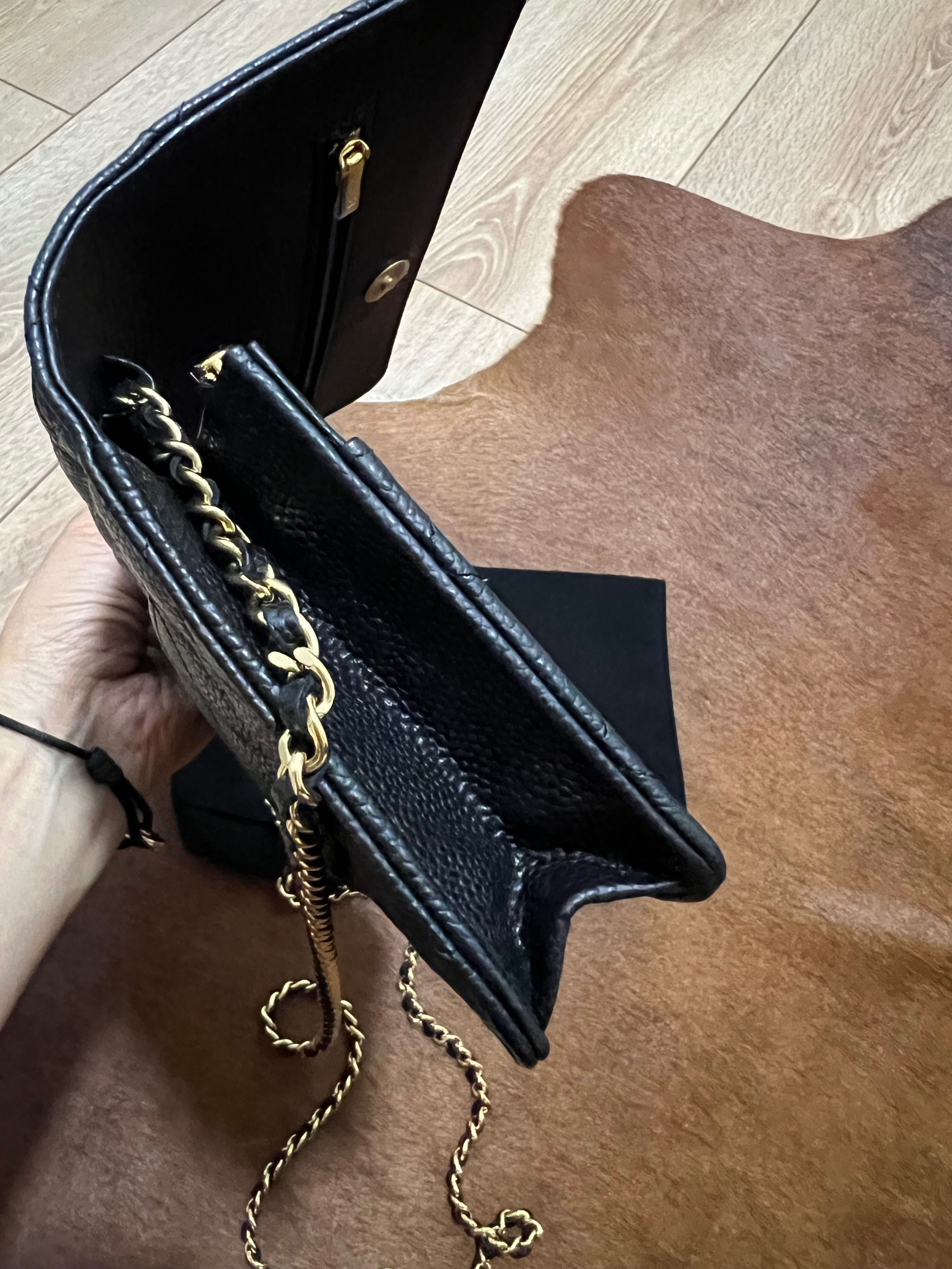 Chanel wallet on chain