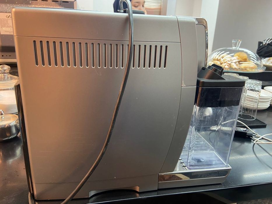 Продается кофемашина, новая пользовались 1 раз