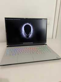 Laptop Alienware m17 R3