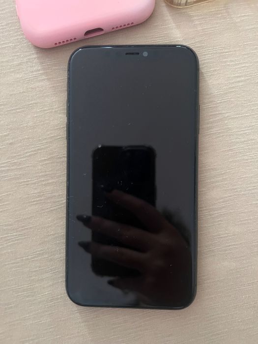 iPhone 11 за части с кейсове