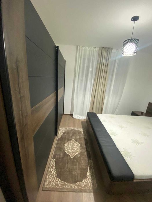 Vând apartament, strada Colinei, 3 camere