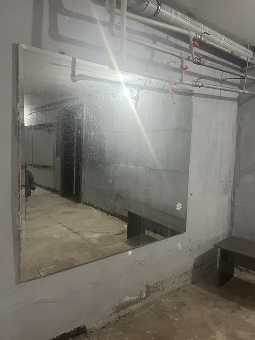 Продам зеркало для спортивных залов и так далее