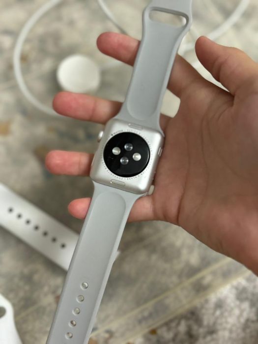 Продается APPLE Watch