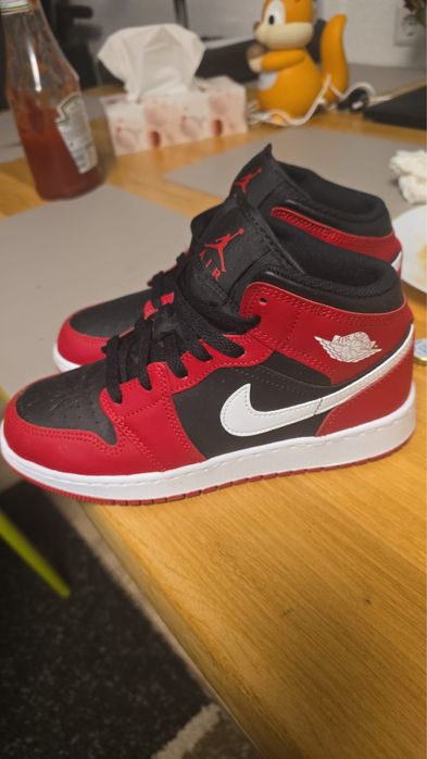 Jordan 1 Mid Rosii