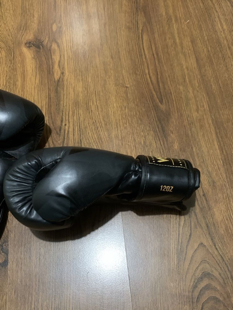 Boxing gloves VENUM 12oz