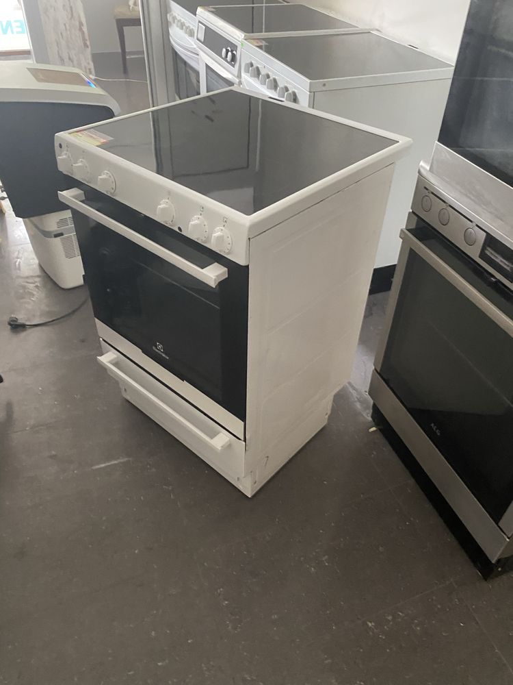 Свободностояща печка Electrolux