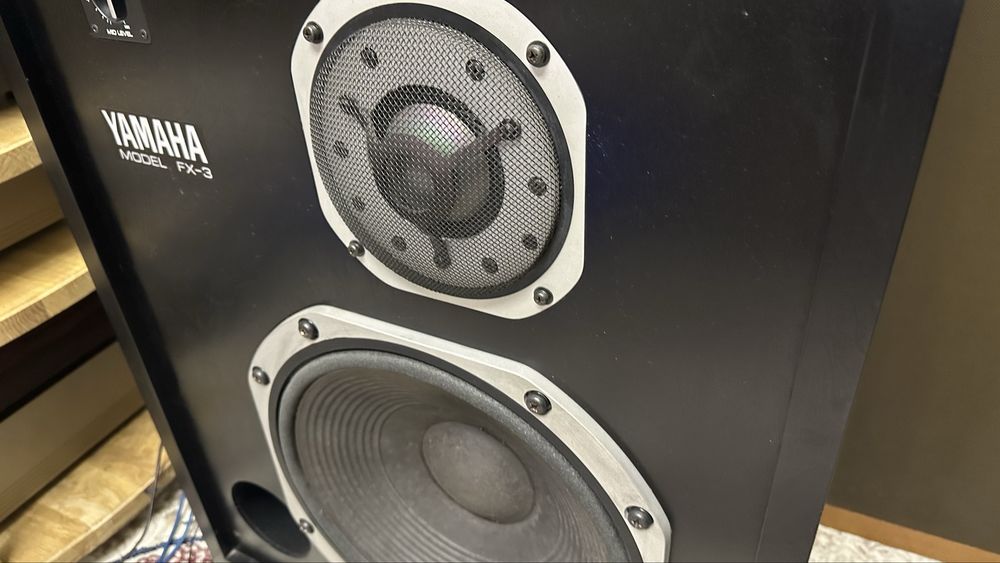 Усилитель-Yamaha ax2000a, и акустика Yamaha fx3