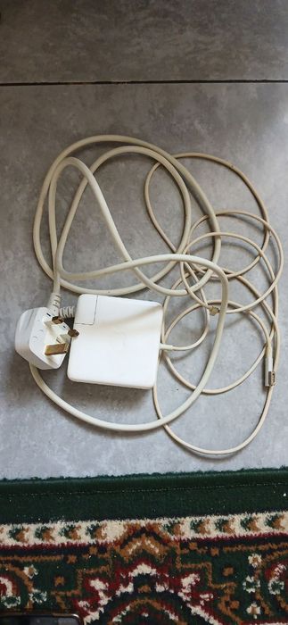 Адаптер питания Apple 85 W MagSafe Power Adapter