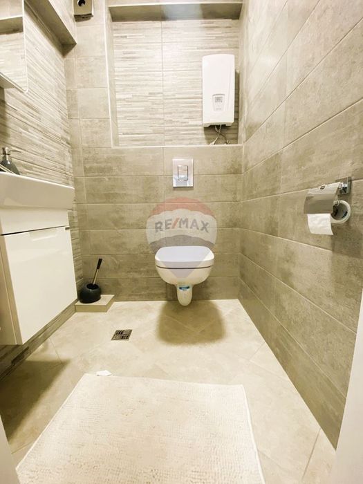 Дава се под наем Тристаен апартамент в Варна, Изгрев - 115 кв.м за 900 € - Снимка #10