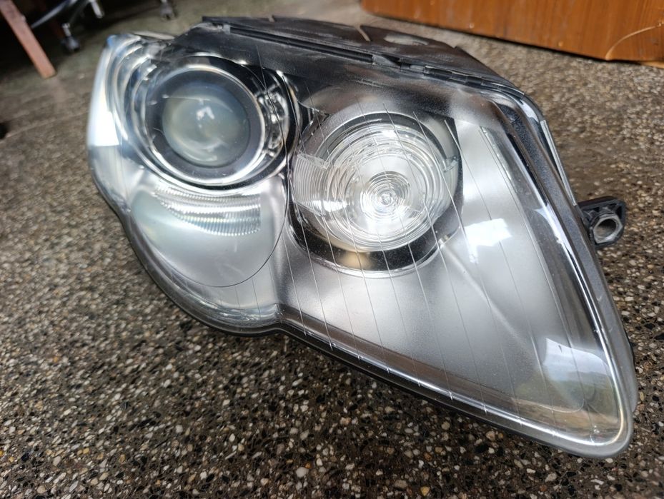 Фар и части за табло vw pasat