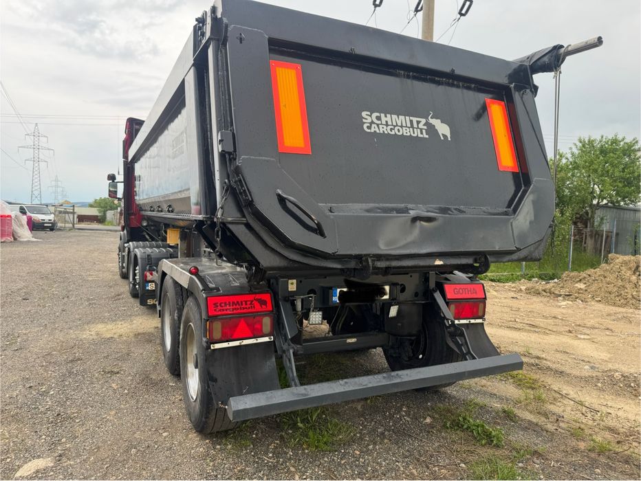 Ansamblu Cap tractor Semiremorca basculabila