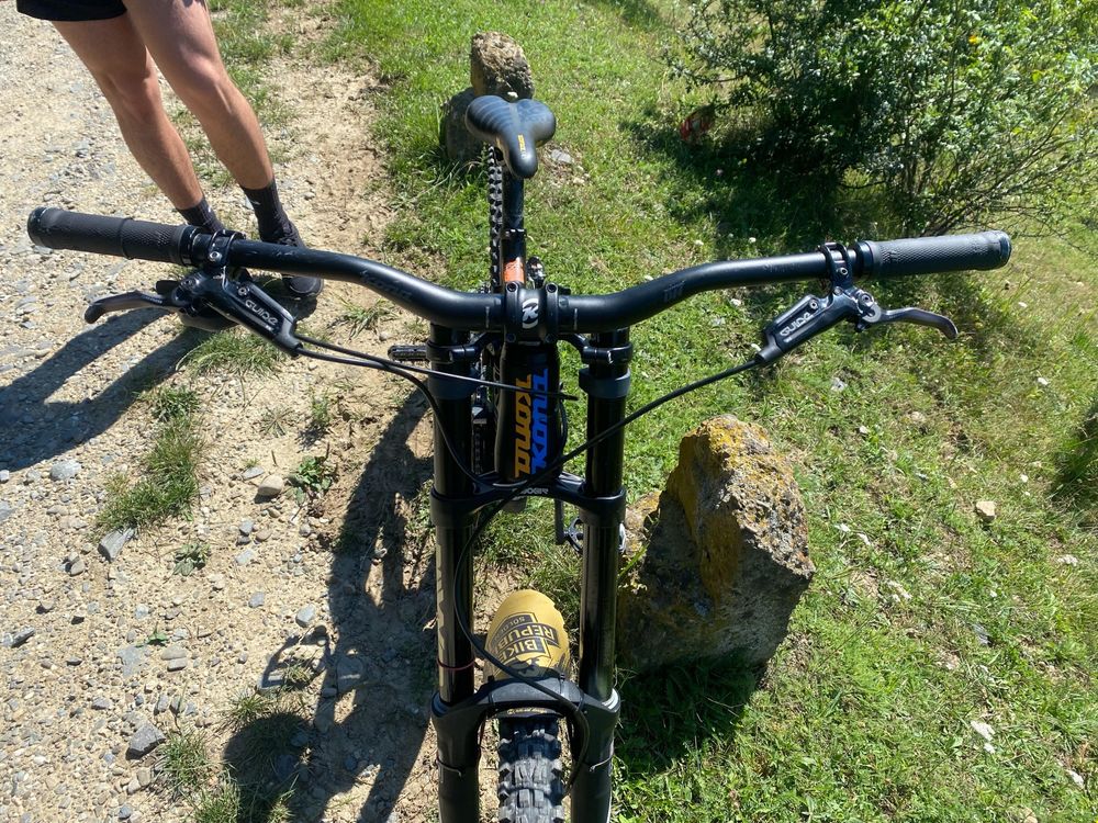 Bicicleta Downhill Kona Operator carbon M (nu trek, canyon, yt, norco)