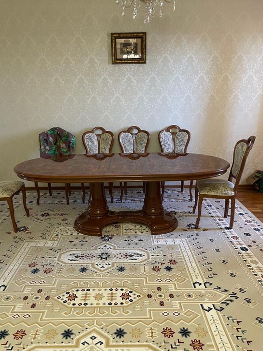 Стол итальянский