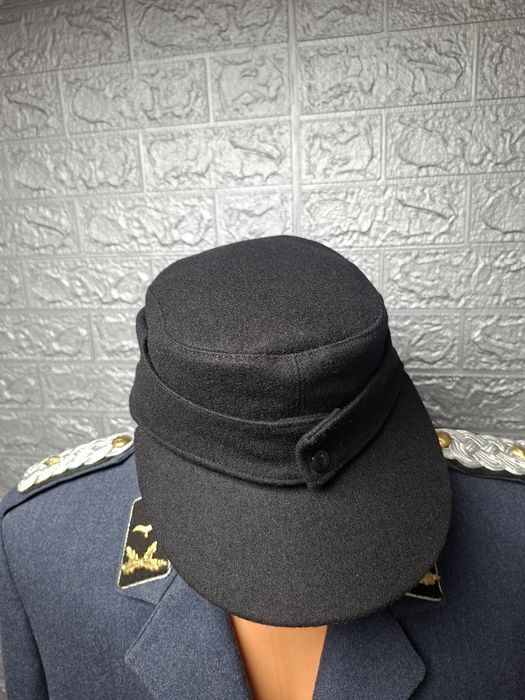 Tunica militara si sapca germana