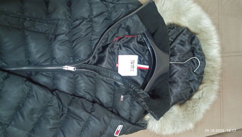 Оригинално дамско яке Tommy Hilfiger