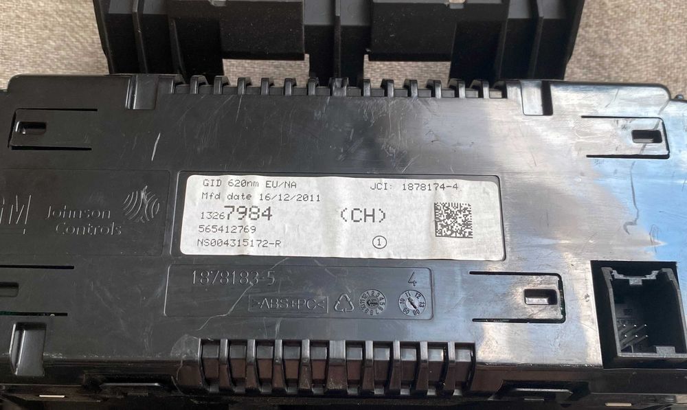 Display bord opel astra j cod 13267984 + comenzi avarie etc