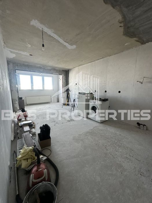 Продава се Тристаен апартамент в София, Обеля 1 - 65 кв.м за 1954 €/кв.м - Снимка #1
