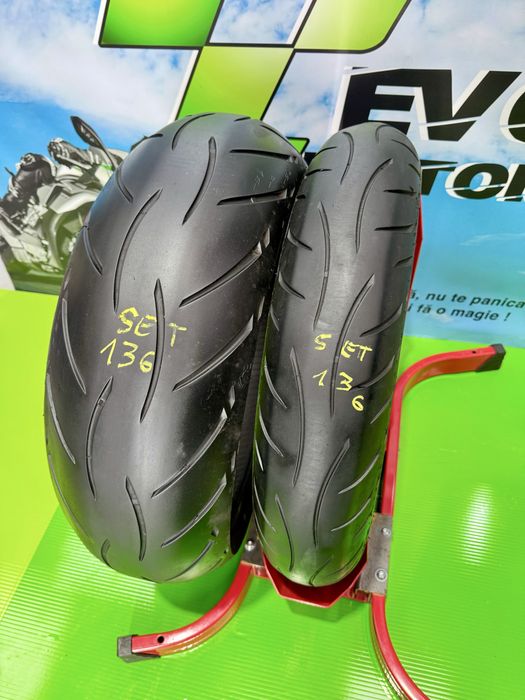 Set Anvelope Moto 120 70 17 si 190 50 17 Metzeler M5RR Cauciuc Set136