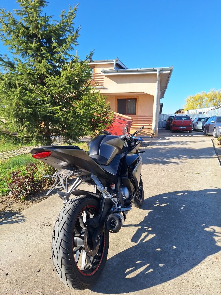 Vând yamaha yzf R125 gen 2