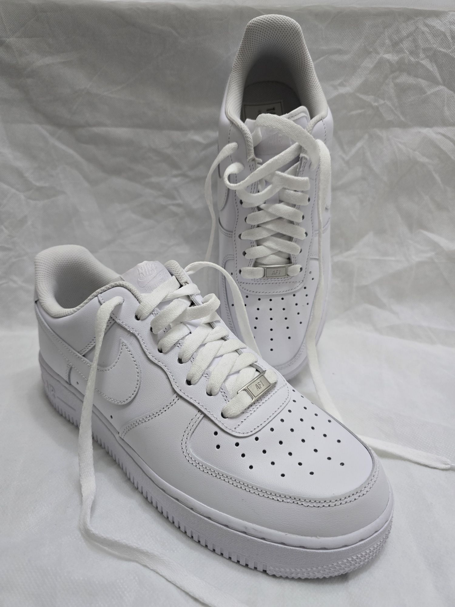 Nike AIR FORCE 1 '07 / eur 42.5 /uk 8 /us 9