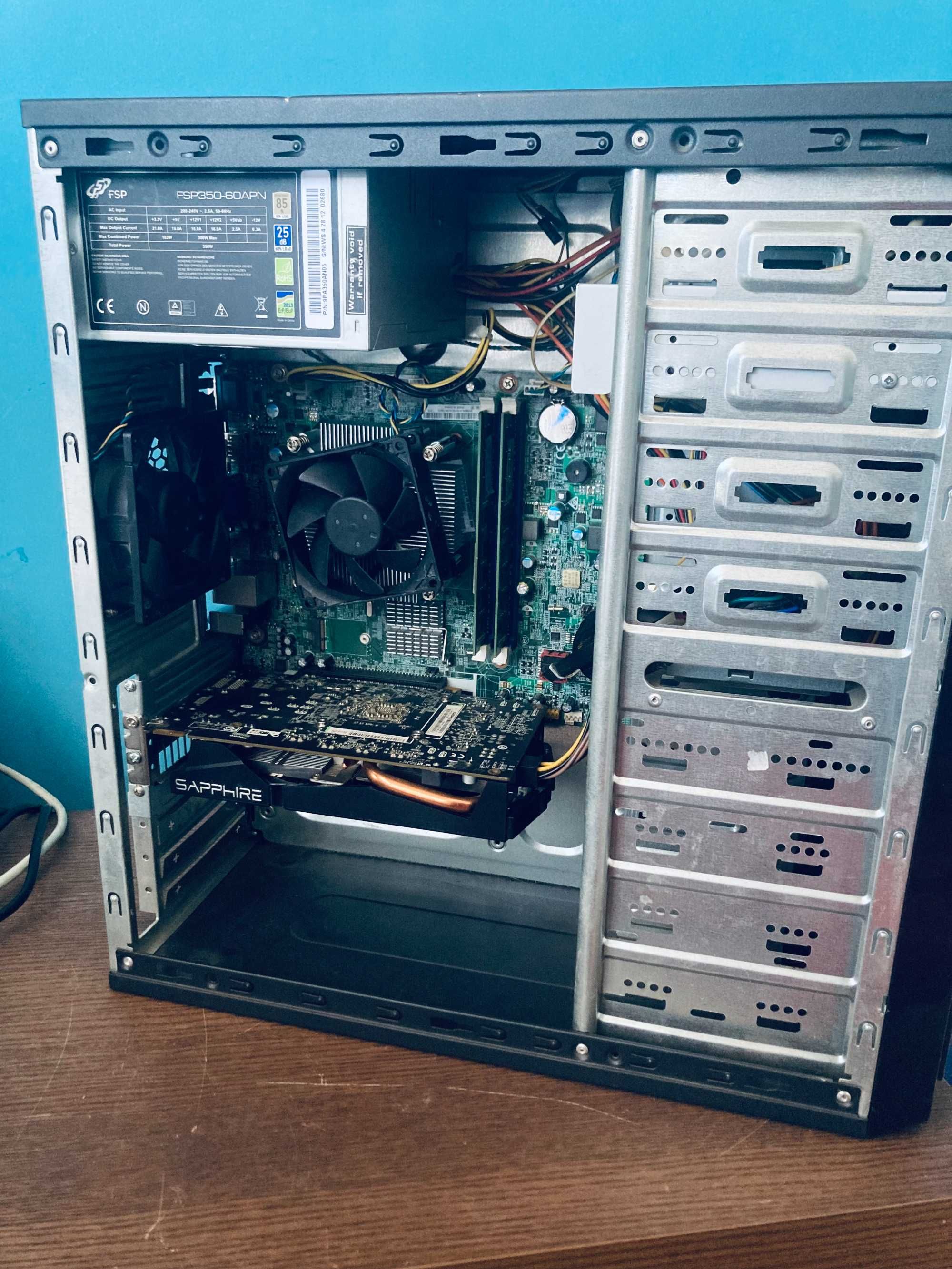 Компютър Intel I3 4160/AMD R9 270 2GB GDDR5/8GB ram/128GB SSD/320GB