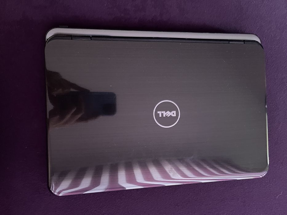 Лаптоп Dell N5010