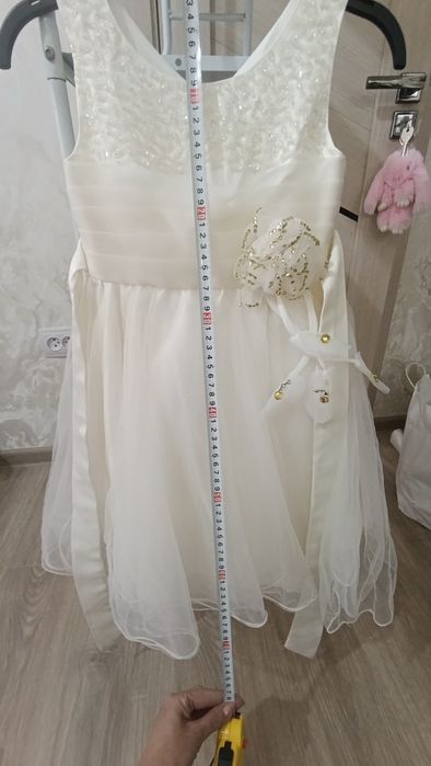 Нарядное платье для девочки 5 лет