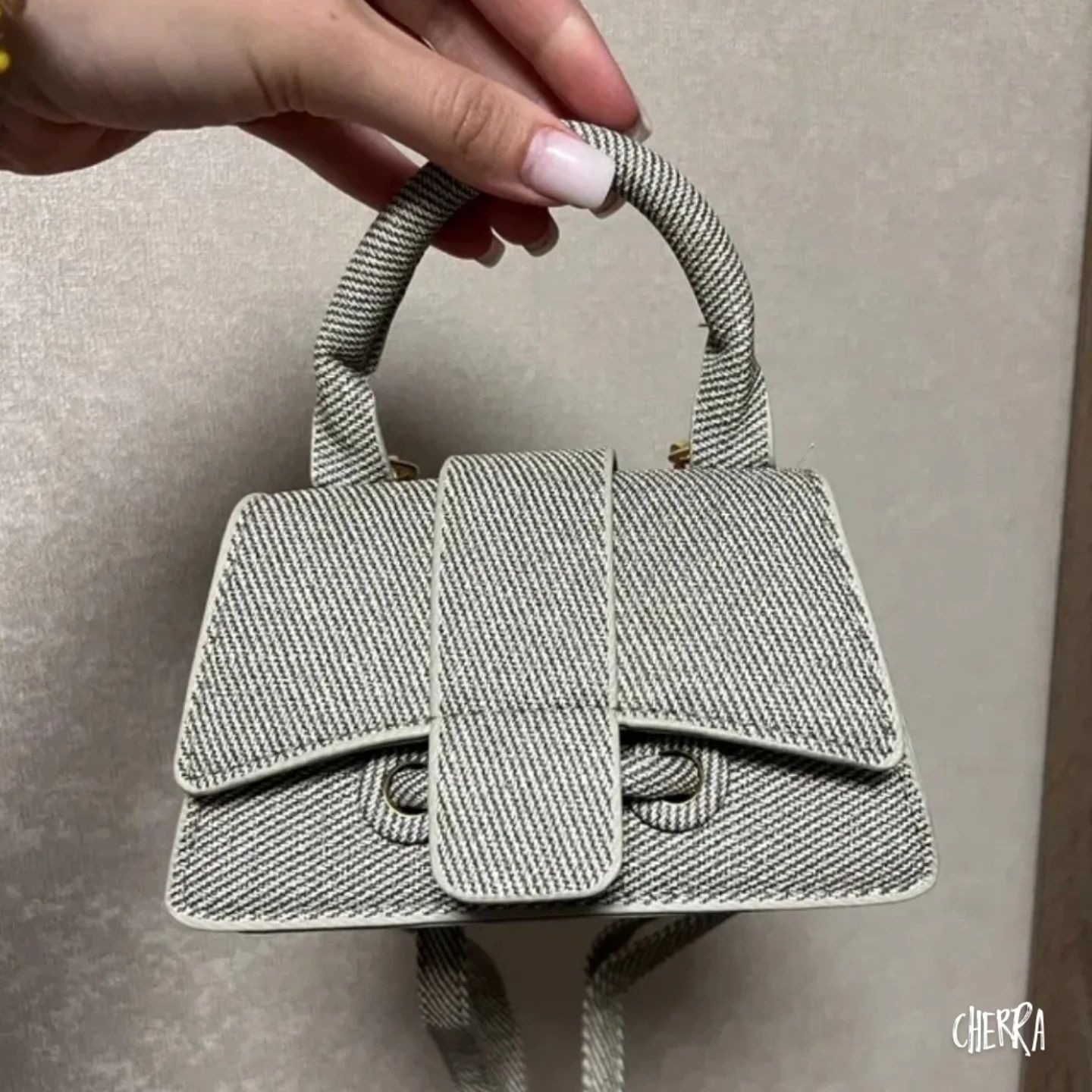 Женская сумка трендовая