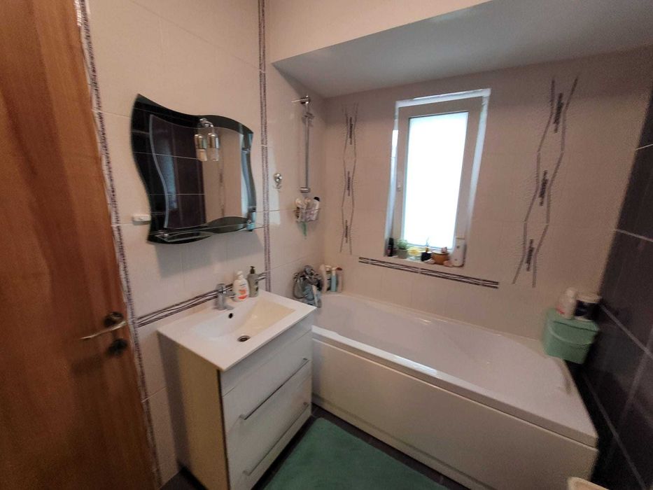 PF Vand apartament 3 camere de vanzare Pacurari (Alpha Bank)