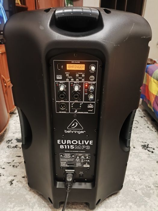 Активная акустическая система BEHRINGER B115MP3 15" НЧ