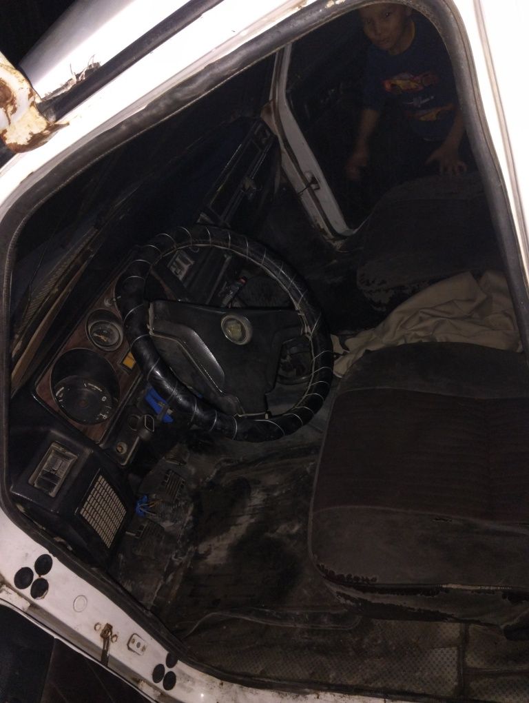 Gaz 31029 sotiladi xolati yaxshi 2 tonnagacha yuk oladi
