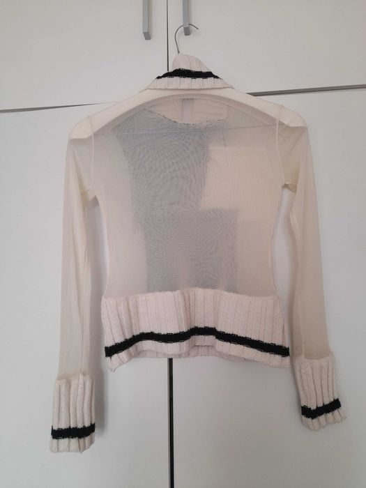 Блуза с поло яка и тюл