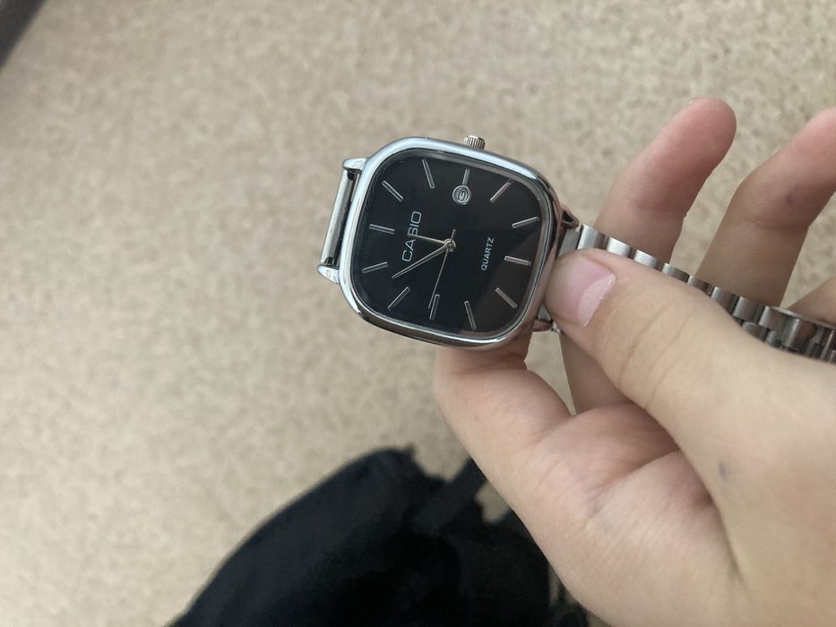 часы Casio в отличном состояние