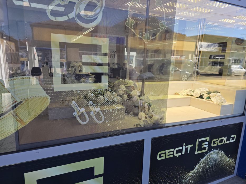 Оборудване за златарски и бижутрски магазин