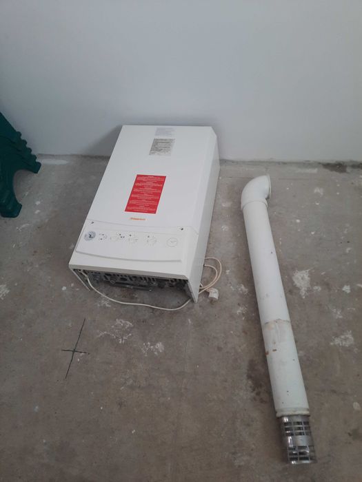 Centrală termică pe gaz cu coș de fum de evacuare – de vânzare