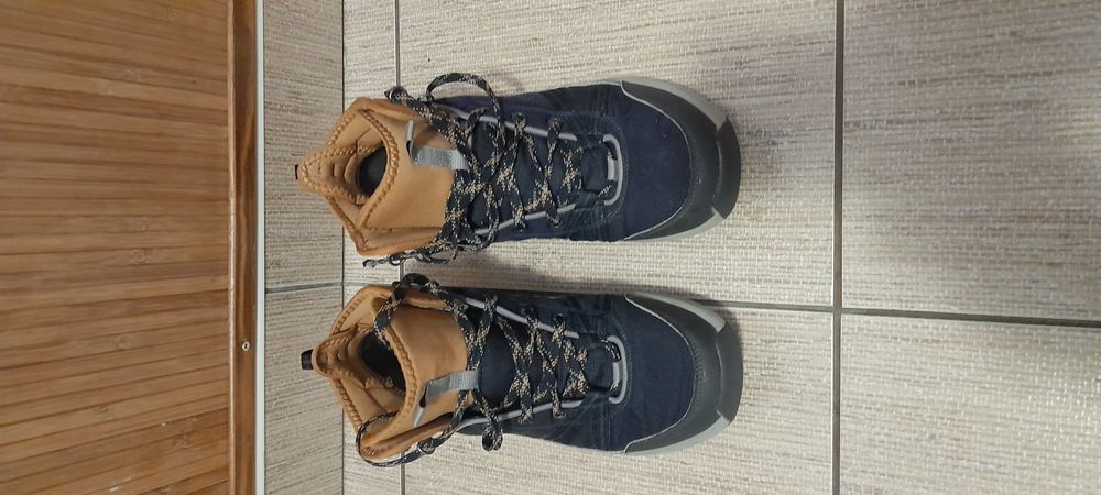 Bocanci Quechua barbati impermeabil drumetie  marime 40