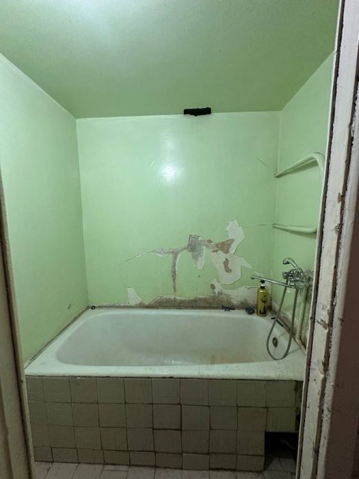 Сергелинский р-н Куйлюк массив 5 2/4/5 франция 58м2 балкон 2х6