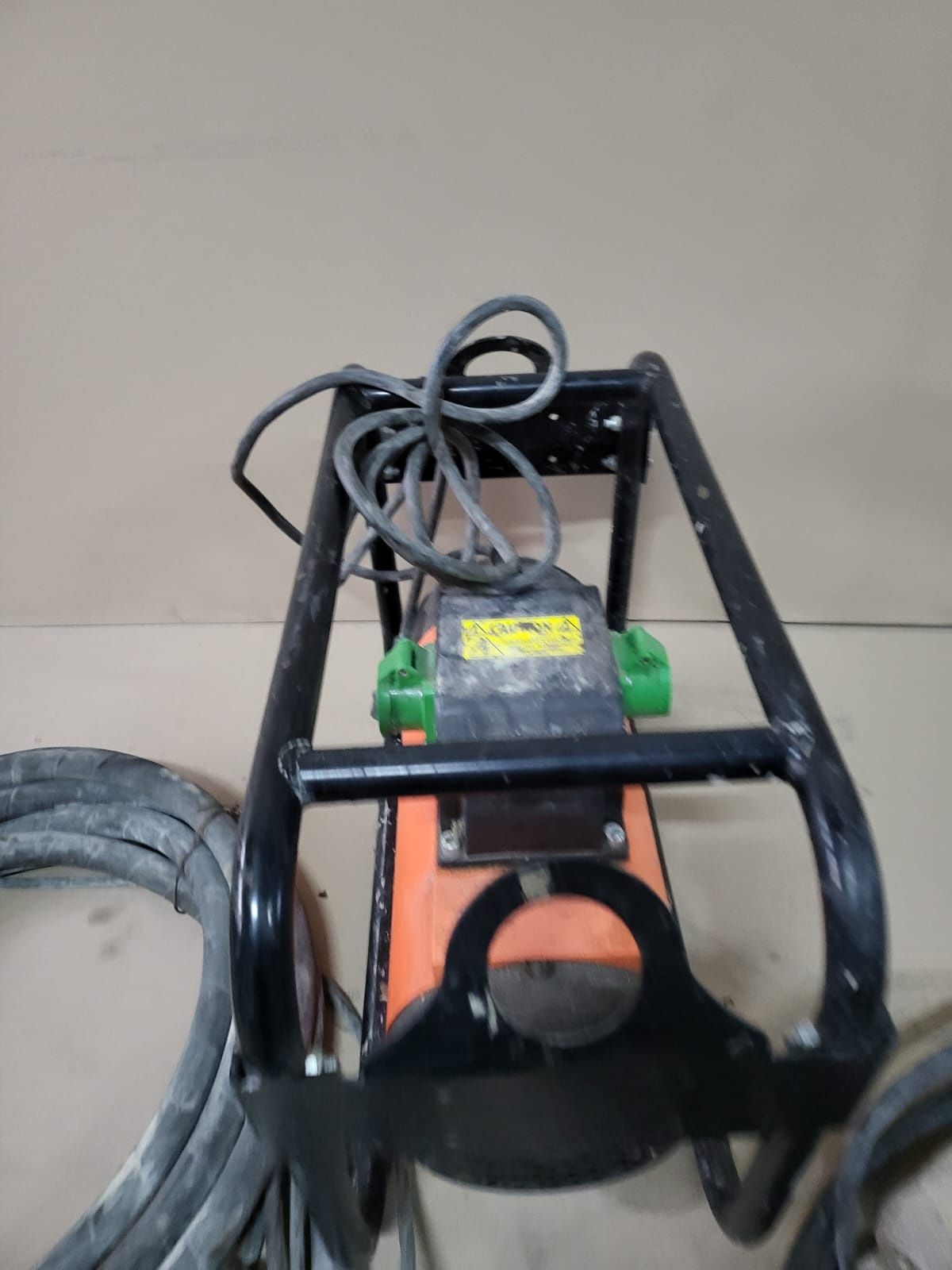 Vibrator de beton CM 25 M