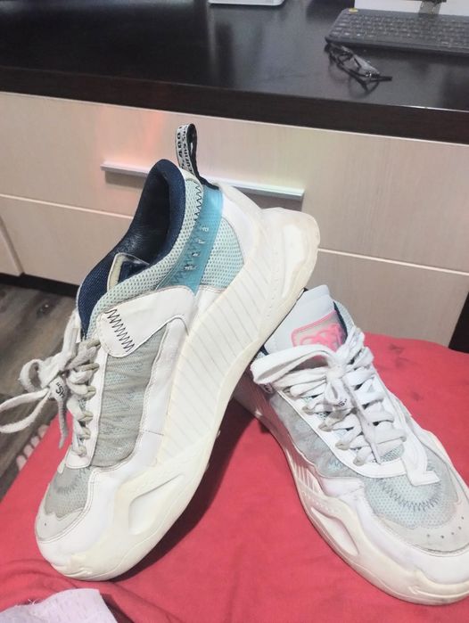 Adidas  pt.toate sezoane