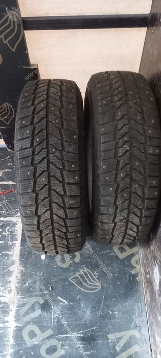 Продам зимние шины 215.65.R16С фирма сайлун