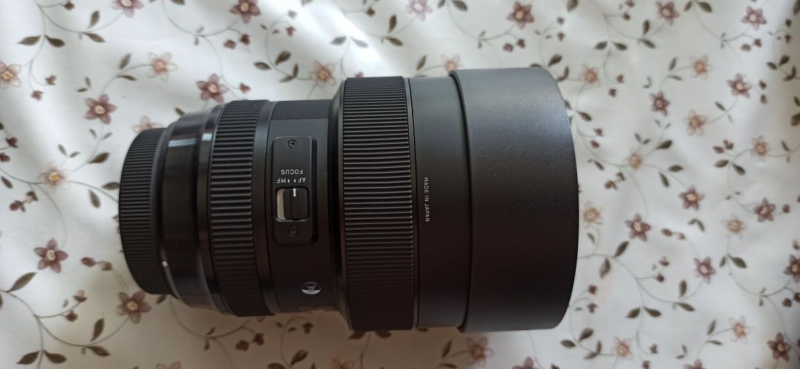 Продам объектив Sigma 14-24 mm f/2.8 Art на Canon