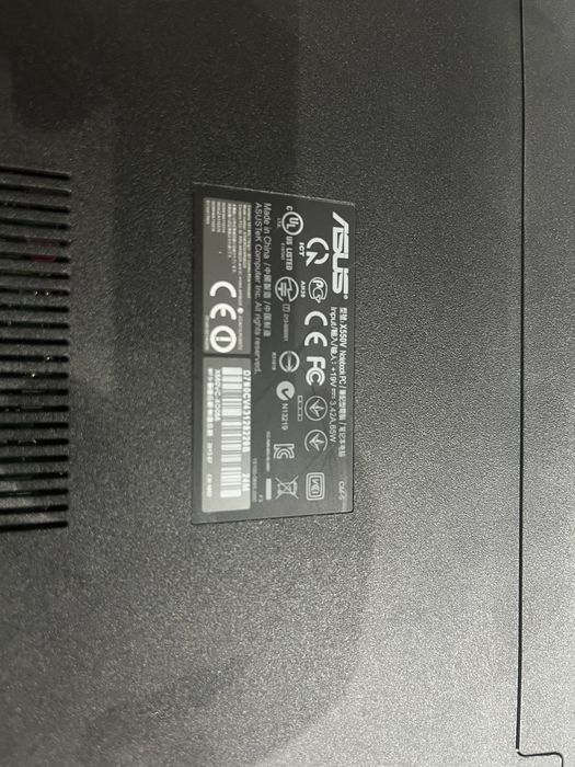 ASUS X550V 1tb - Перфектен